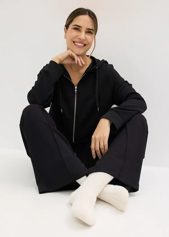 Dom&aacute;c&iacute; souprava z materi&aacute;lu scuba, bonprix