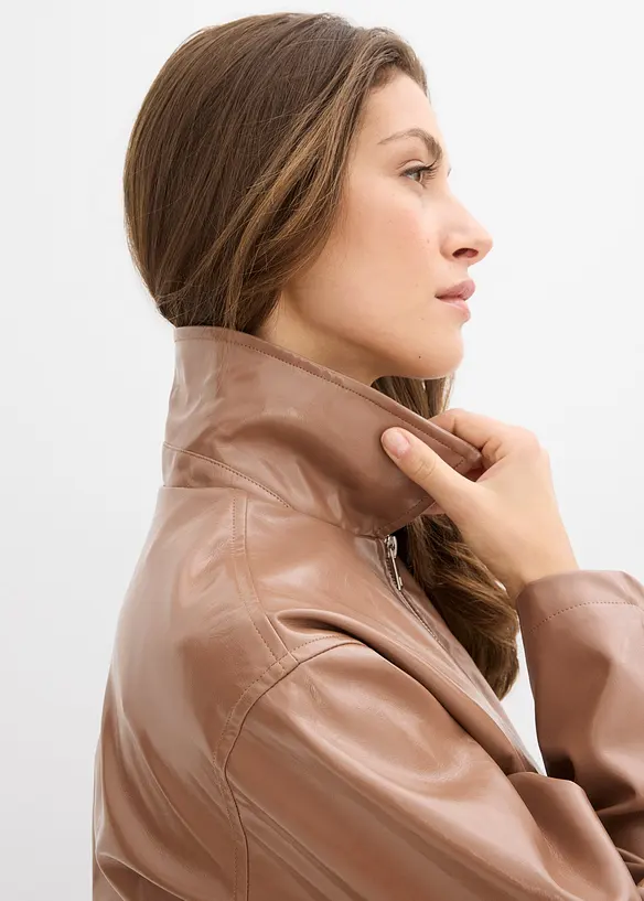 Kr&aacute;tk&aacute; bunda z uměl&eacute; kůže, bonprix