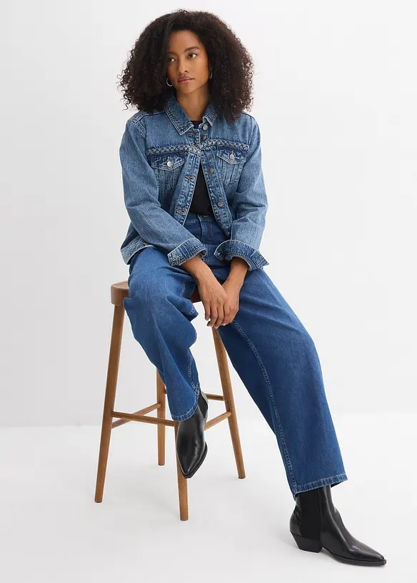 Dž&iacute;nov&aacute; bunda s propl&eacute;tan&yacute;m detailem, bonprix