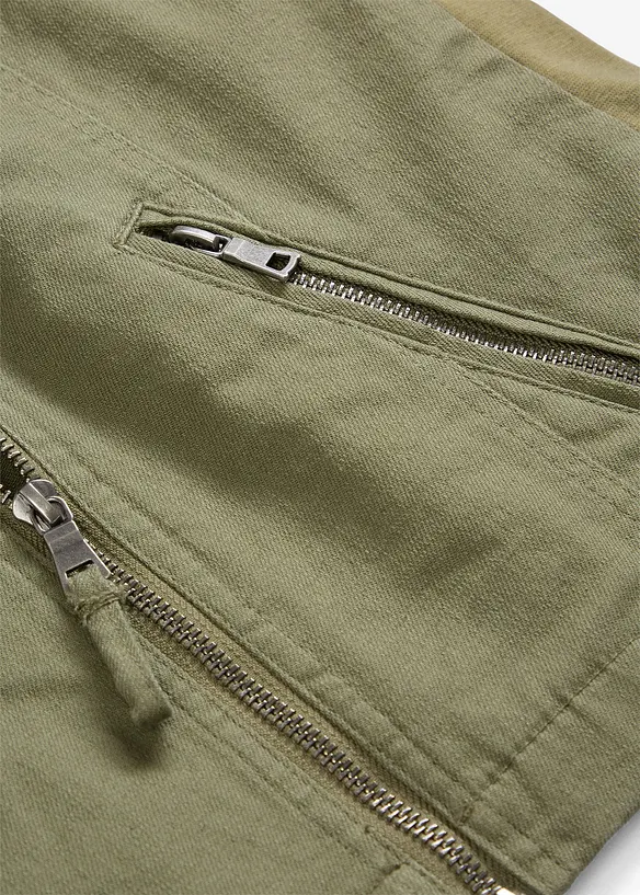 Bunda z bavlněn&eacute;ho kepru, se strečov&yacute;mi vsadkami po stran&aacute;ch, bonprix