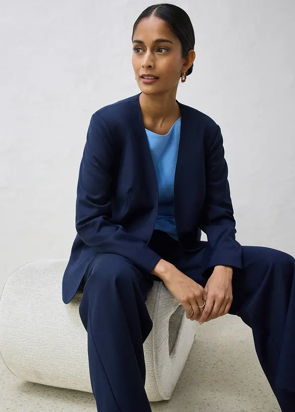 Blejzr bez l&iacute;mce, z měkk&eacute; vlněn&eacute; směsi, bonprix