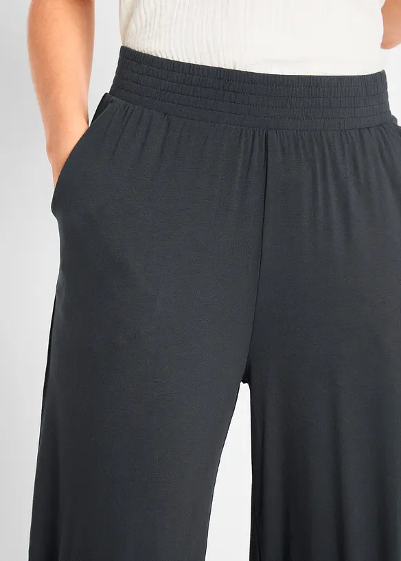 Žerzejov&eacute; kalhoty ze spl&yacute;vav&eacute; visk&oacute;zov&eacute; směsi, 7/8 d&eacute;lka, bonprix